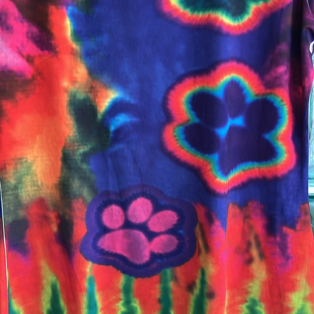 Animal Rescue Tee - Picture 2 of 7